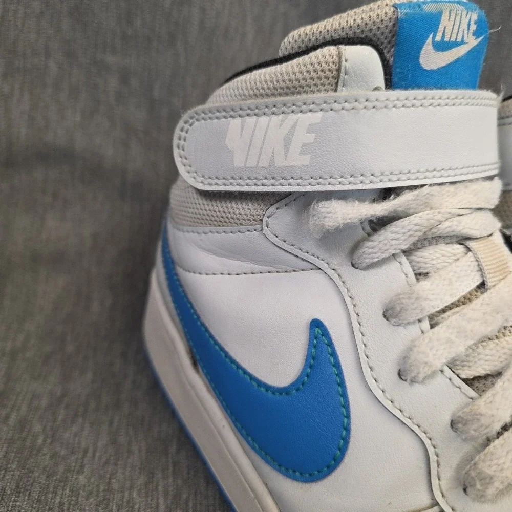 Nike Boys Court Borough Mid 2‎ CD7782-012 White Basketball Shoes Sneakers Sz 6Y